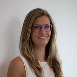 Simone Mangeng
